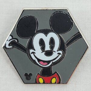 DISNEY Pin Trading ~ Disney Shapes ~ Baby Mickey Chaser 1/6~ Hidden Mickey ~2019